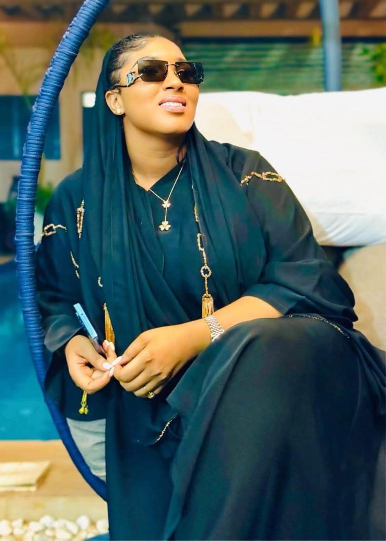 Gnéléni du 08 Mars : La Présidente Fatoumata NIANE, l’incarnation de la philanthropie et le symbole de leadership au féminin. 